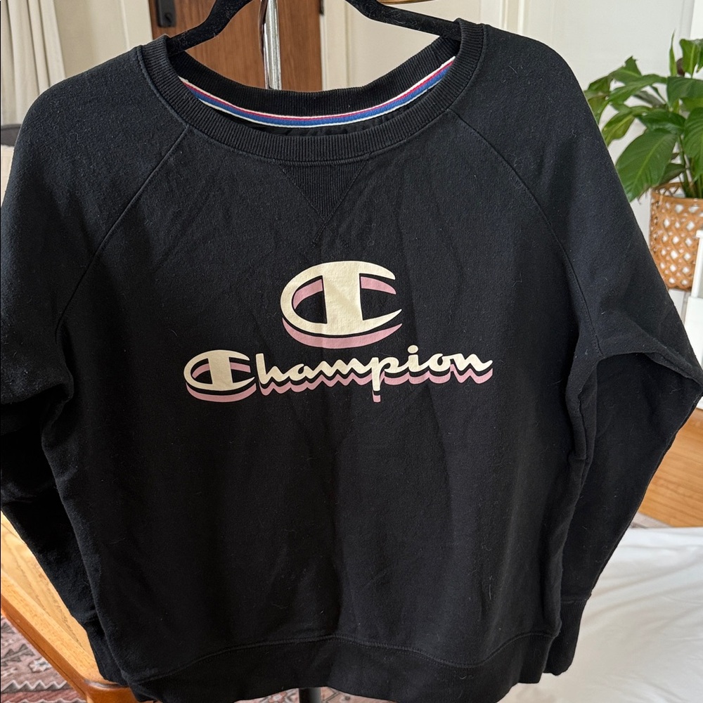 Champion Black Crewneck Sweatshirt